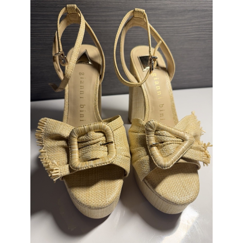 Gianni Bini Sandals Womens Size 11 Beige Raffia Fringe Platform Block Heel C-3
